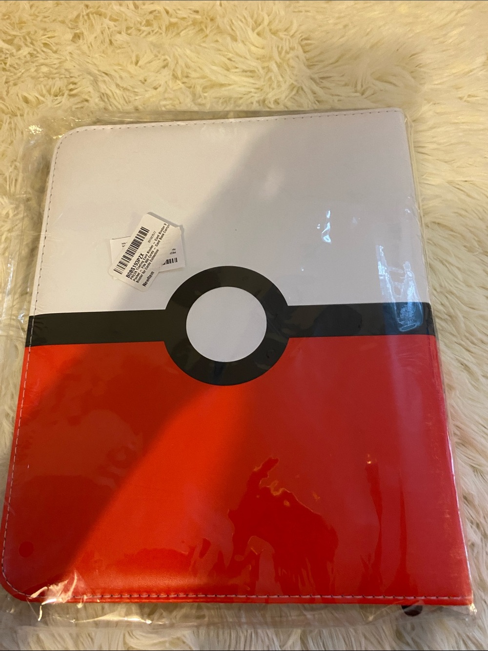 NEW Pokémon Folder-fits 900 cards